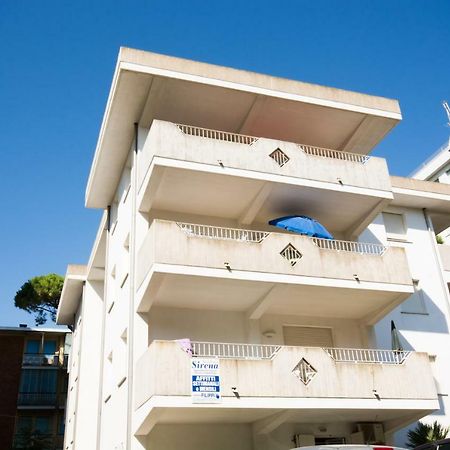 Sirena Apartments Llido Degli Estensi Bagian luar foto