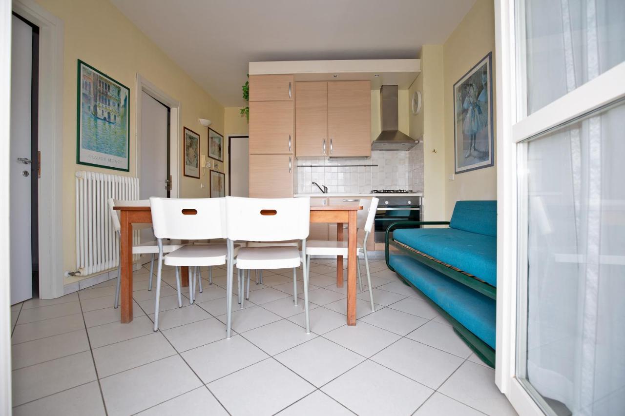 Sirena Apartments Llido Degli Estensi Bagian luar foto