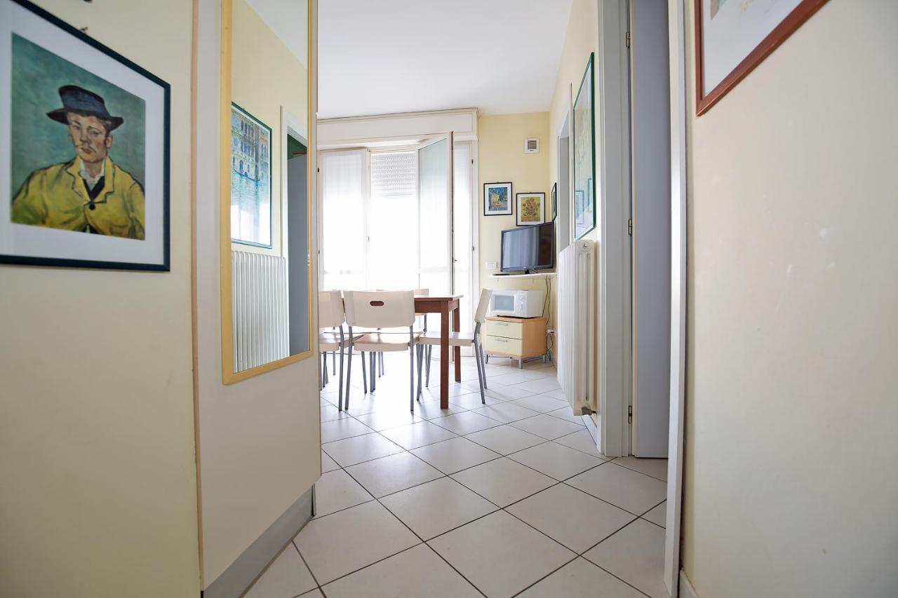 Sirena Apartments Llido Degli Estensi Bagian luar foto